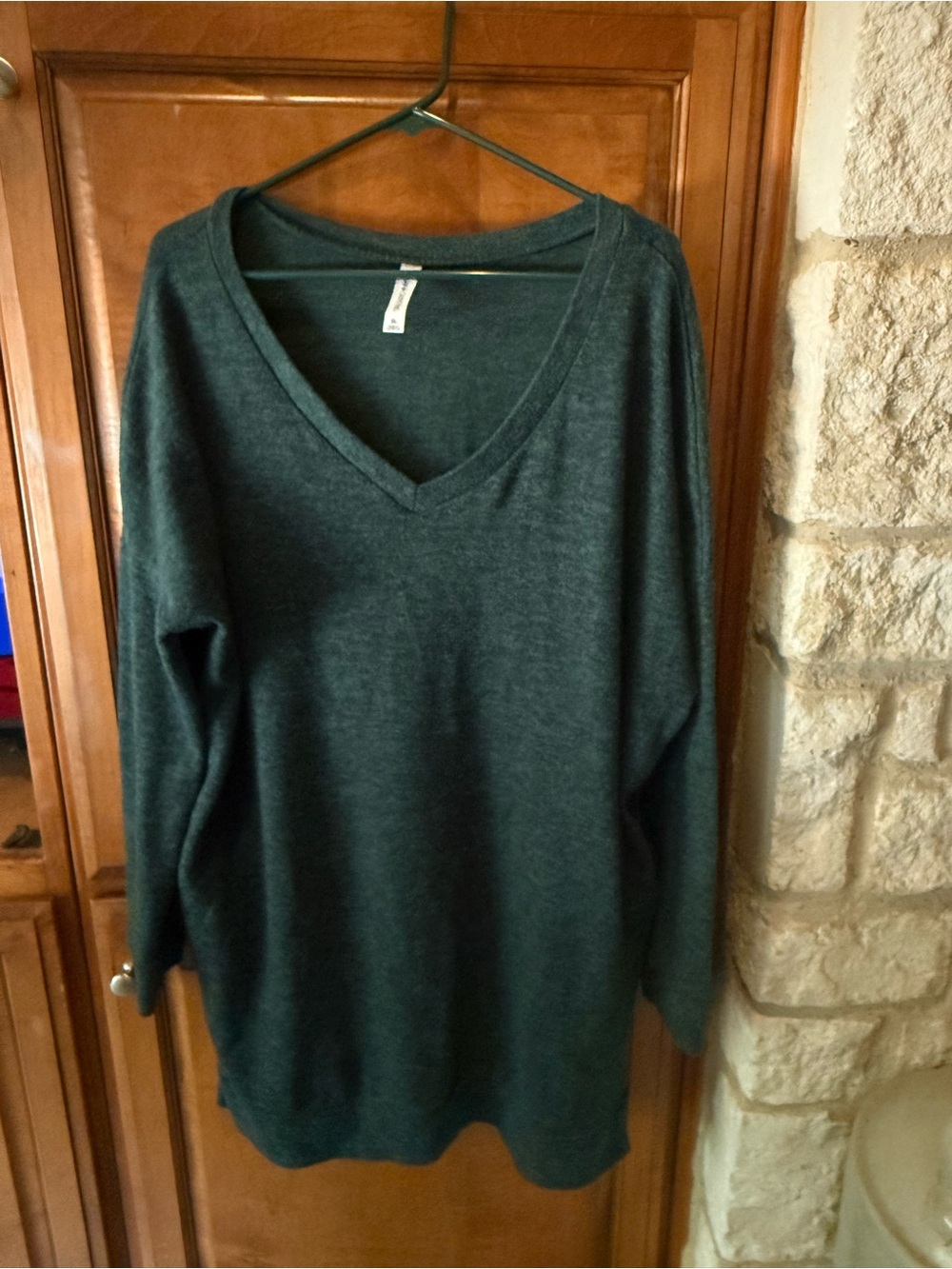 Women's V-Neck Long Sleeve Sweater - Forest Green